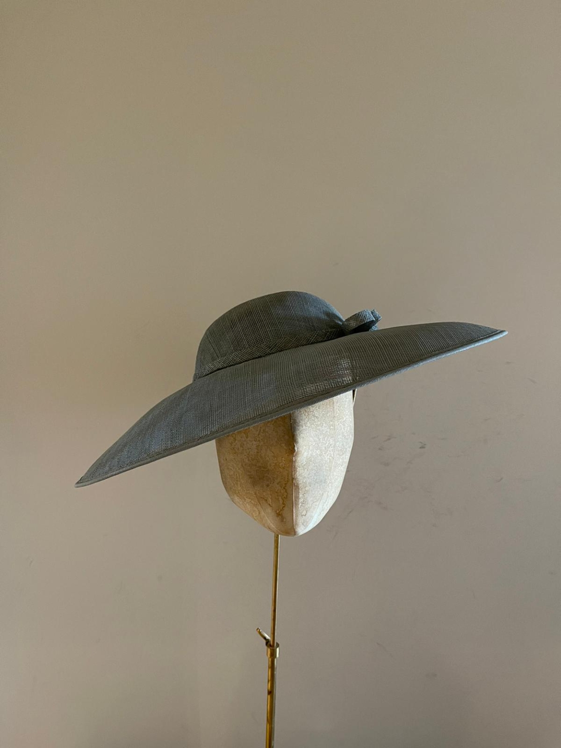 Ready To Wear Hats & Fascinators Hostie Hats