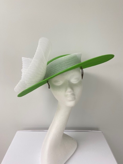 Hat Base: Shock Green Light, Bow: Shock White Pure