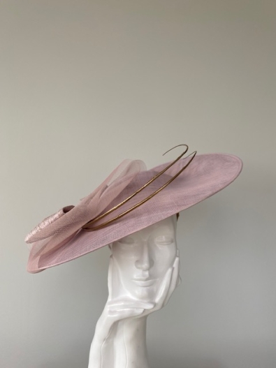 Hat Base: Pale Pink, Bow: Pale Pink & Fabric, Quills: Gold