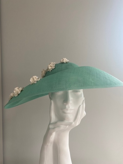 Hat Base: Malachite Light, Flower Trim
