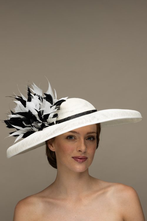 Magpie dish hat hostie hats SS2026