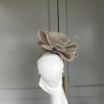 Ready to wear luton fascinator hessian, ready to ship ascot fascinator, ready to ship wedding fasinator, next day delivery wedding fascinator, next day delivery ascot fascinator